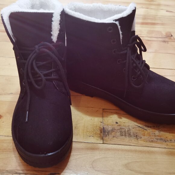 Black ankle boots size 9 - Picture 2 of 7